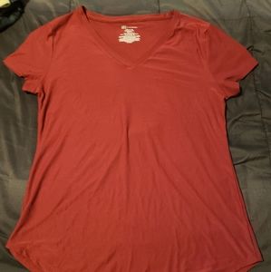 Maroon t shirt